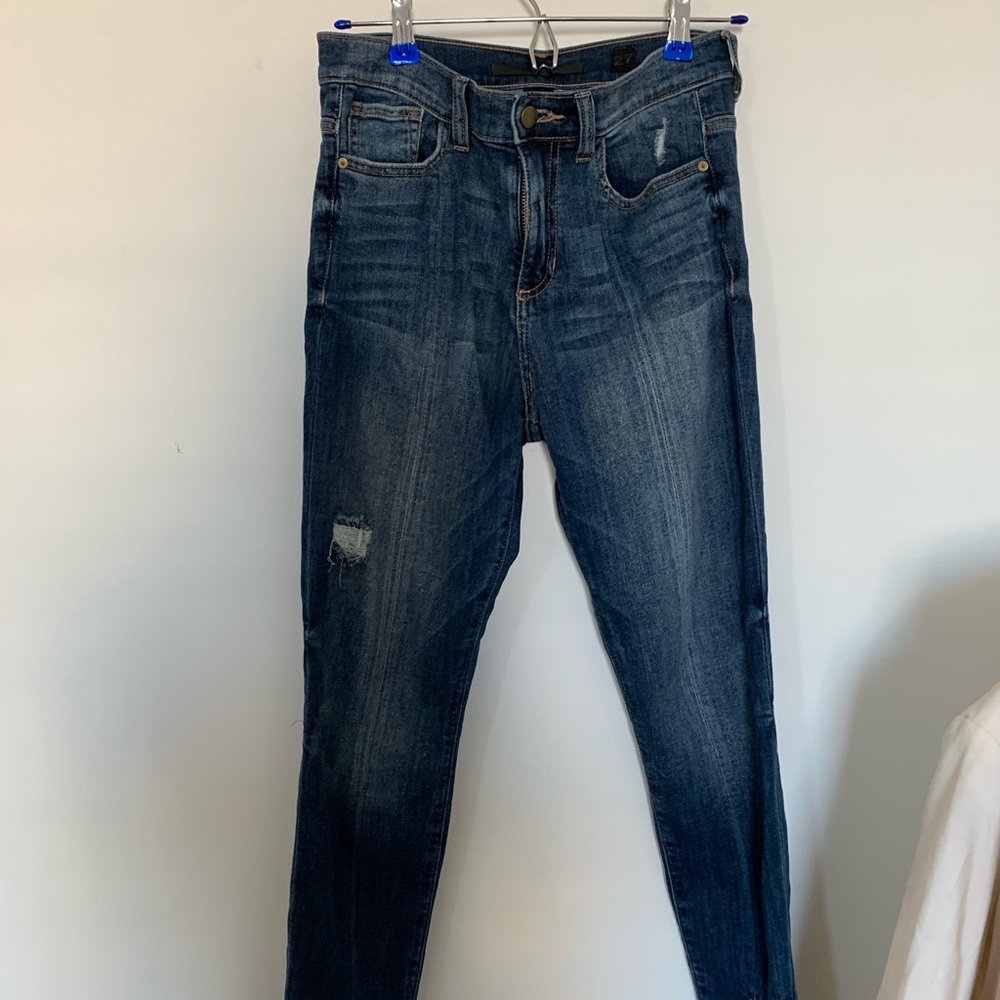 High waisted jeans